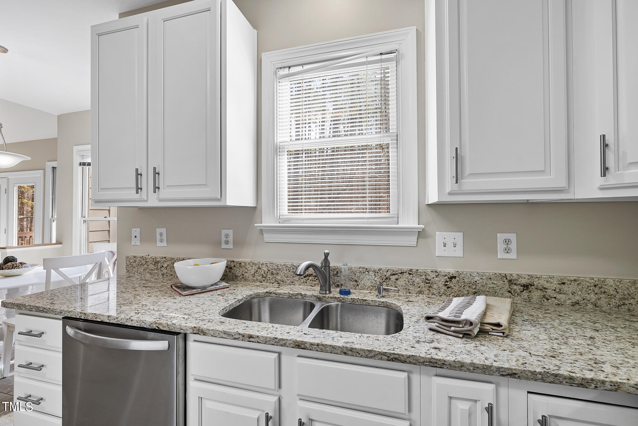 2309 Sunnystone Way Raleigh, NC 27613 - Photo 17 of 45 Kitchen