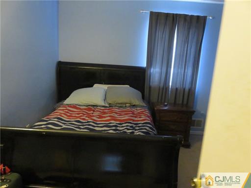 291 Rector Street Perth Amboy, NJ 08861 - Photo 9 of 15 a close view of bed