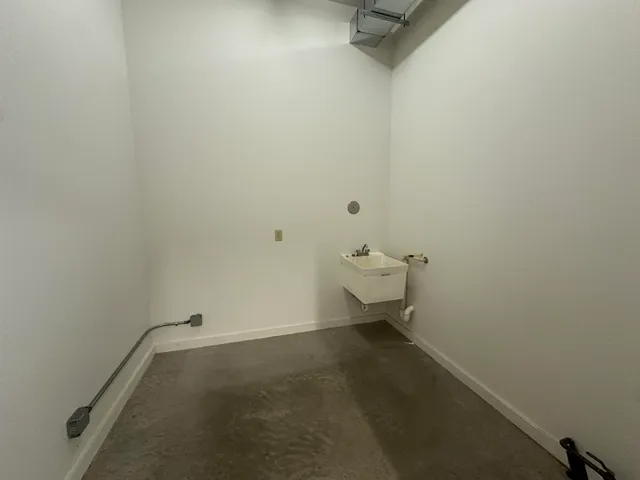 $1,500 | 2900 Graybill Drive, Unit 102, Beloit, WI 53511