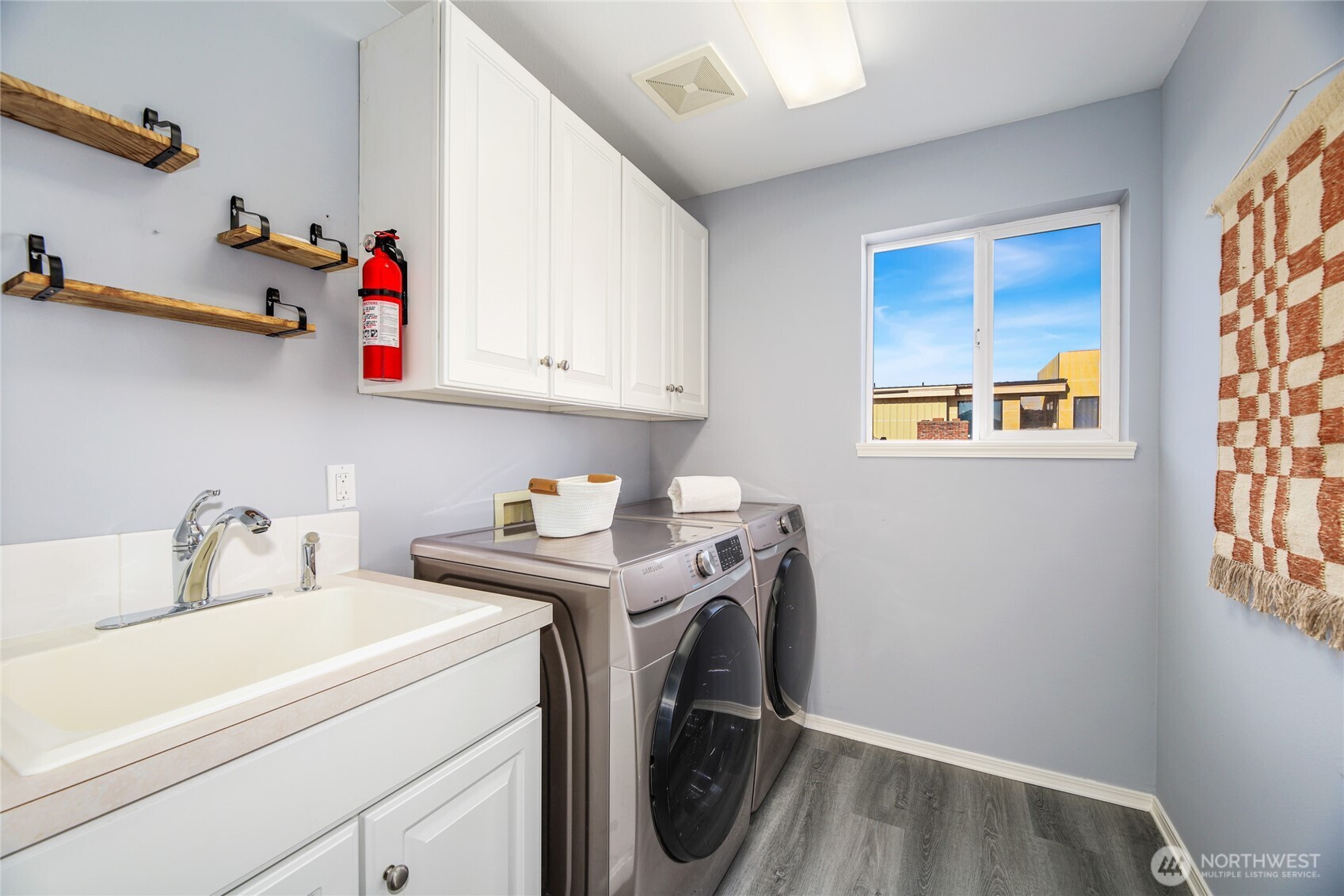 16232 9th Avenue Southwest Burien, WA 98166 - Photo 28 of 40 Gallery Image 28