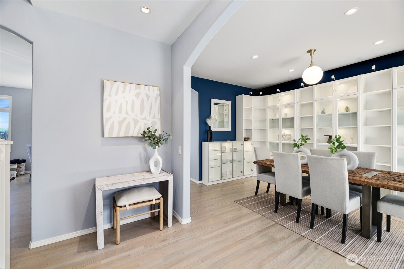 16232 9th Avenue Southwest Burien, WA 98166 - Photo 5 of 40 Gallery Image 5