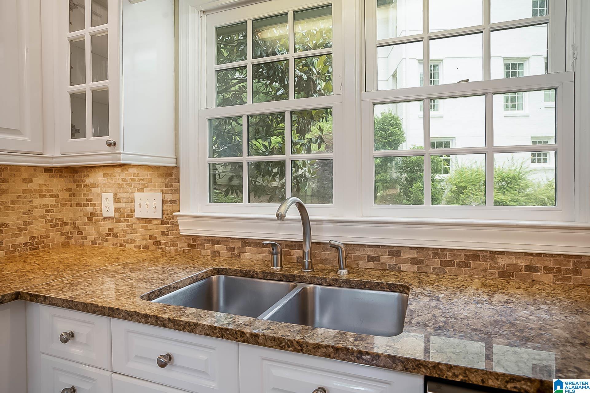 121 Peachtree Road Birmingham, AL 35213 - Photo 16 of 37