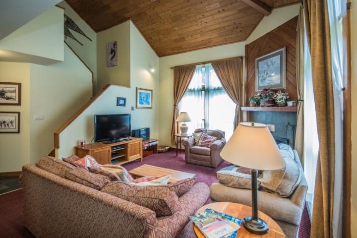 524 East Mountain Road, Unit 36 Killington, VT 05751 - Photo 2 of 30 Gallery Image 2