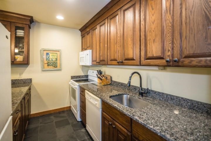 524 East Mountain Road, Unit 36 Killington, VT 05751 - Photo 5 of 30 Gallery Image 5