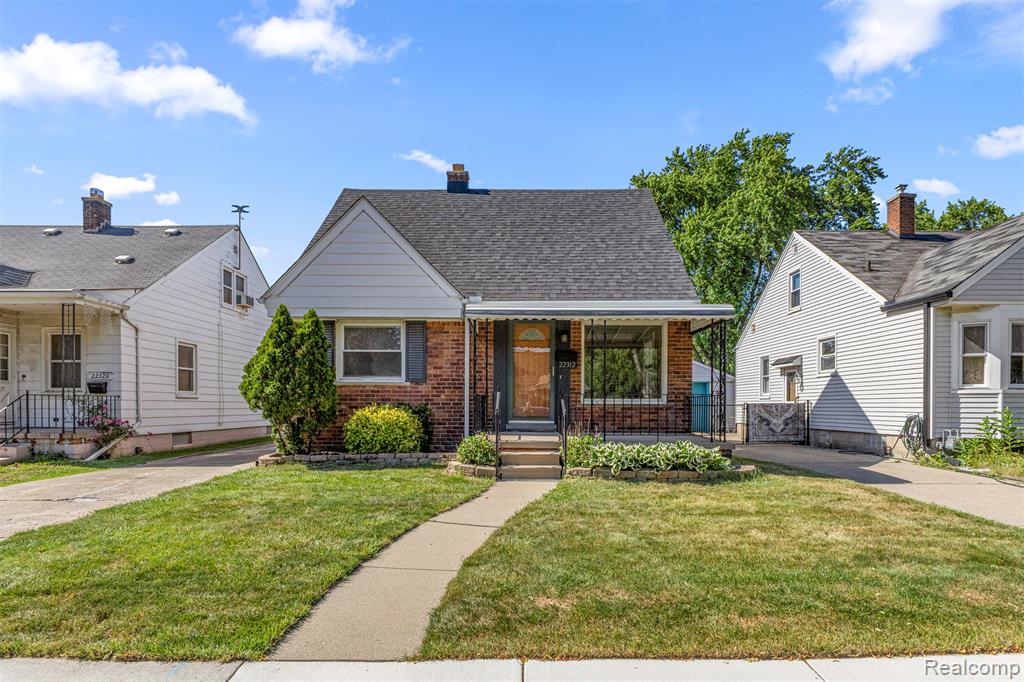 22312 Madison Street Dearborn, MI 48124 - Photo 1 of 47