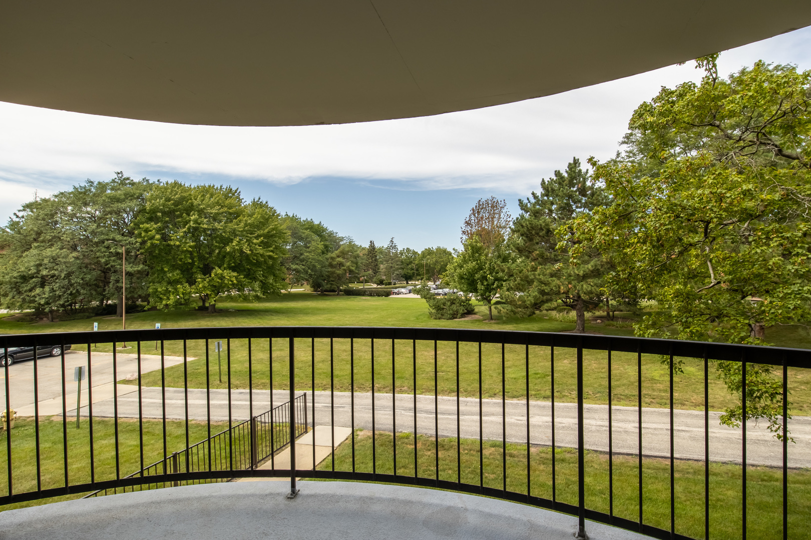 1515 East Central Road, Unit 258A Arlington Heights, IL 60005 - Photo 5 of 5 a view of a outdoor space