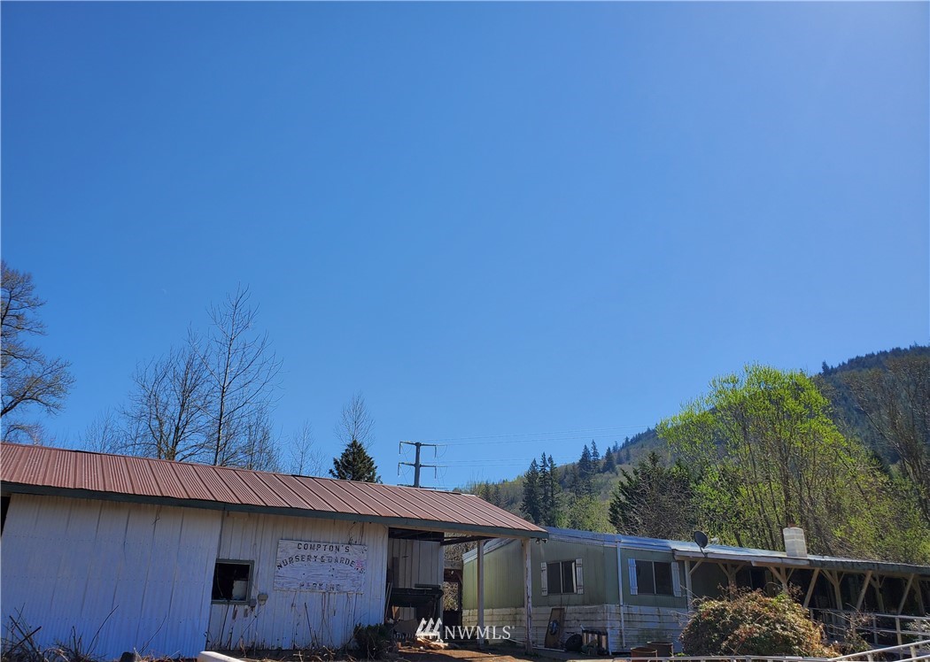 624 Highland Valley Road Morton, WA 98356 - Photo 2 of 39 Gallery Image 2