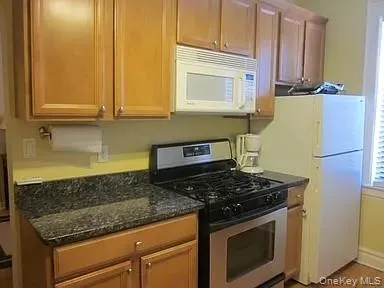 $1,950 | 1 Franklin Avenue, Unit 4DD, White Plains, NY 10601