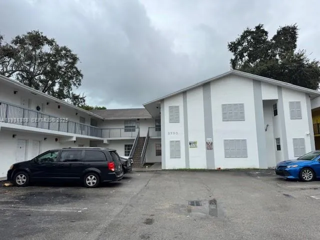 $2,000 | 2750 Southwest 10th Terrace, Unit 4, Miami, FL 33135