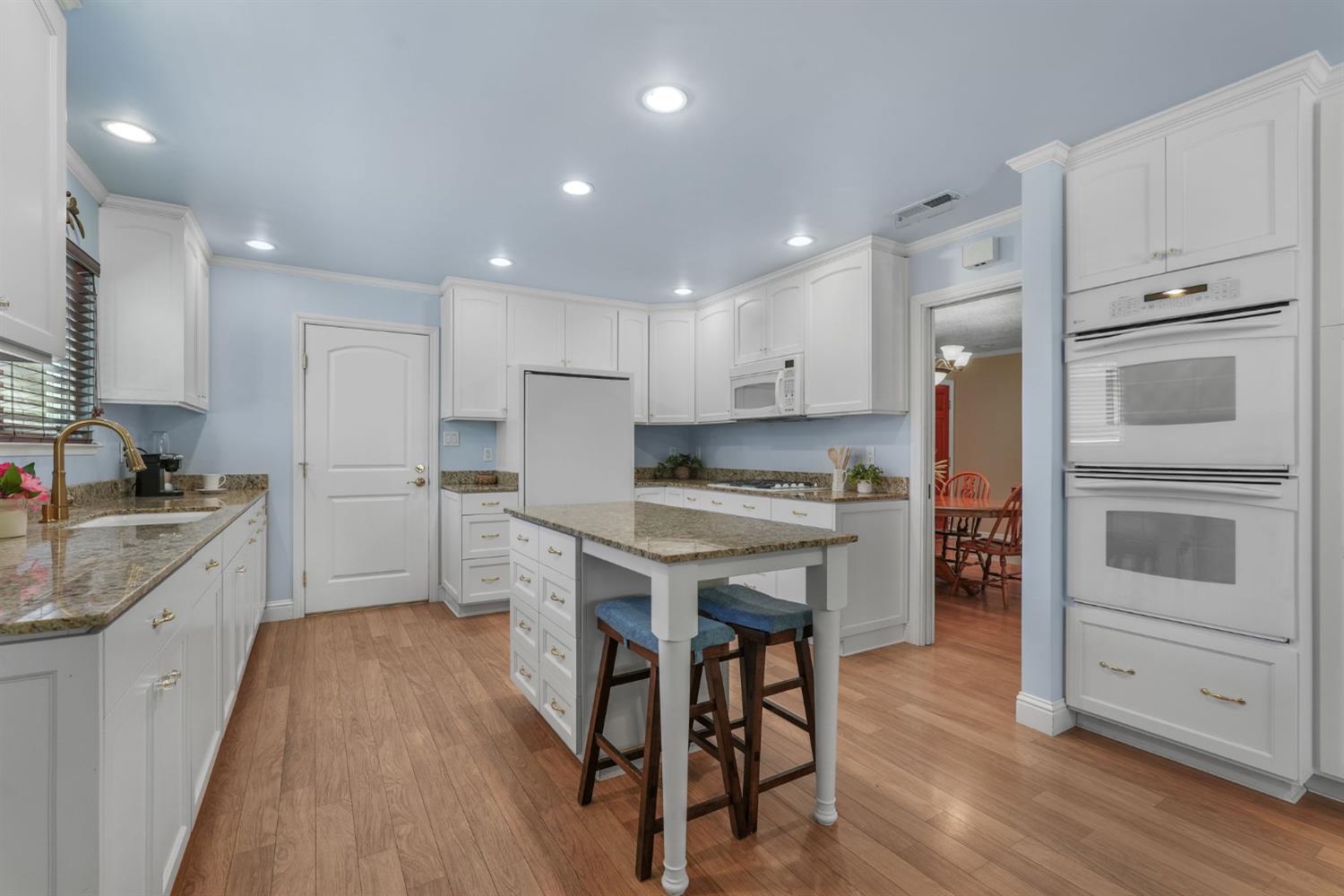 2276 El Cejo Circle Rancho Cordova, CA 95670 - Photo 12 of 41