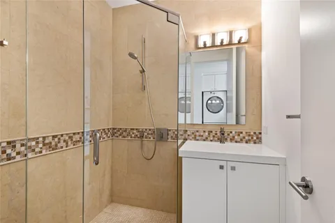 $11,900,000 | 500 Isle Of Capri Drive, Fort Lauderdale, FL 33301