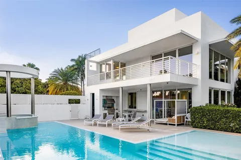 $11,900,000 | 500 Isle Of Capri Drive, Fort Lauderdale, FL 33301