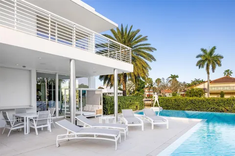 $11,900,000 | 500 Isle Of Capri Drive, Fort Lauderdale, FL 33301