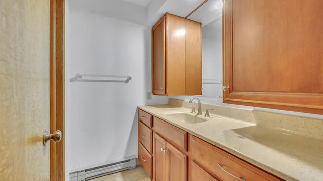 $1,299 | 615 Michigan Avenue, Unit 617, Sheboygan, WI 53081