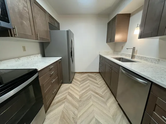 $1,299 | 615 Michigan Avenue, Unit 617, Sheboygan, WI 53081