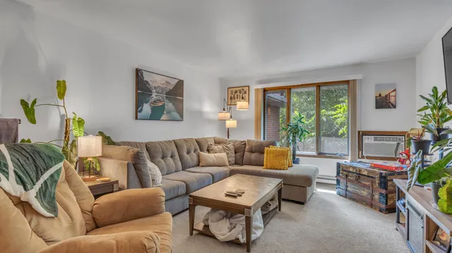 $1,299 | 615 Michigan Avenue, Unit 617, Sheboygan, WI 53081