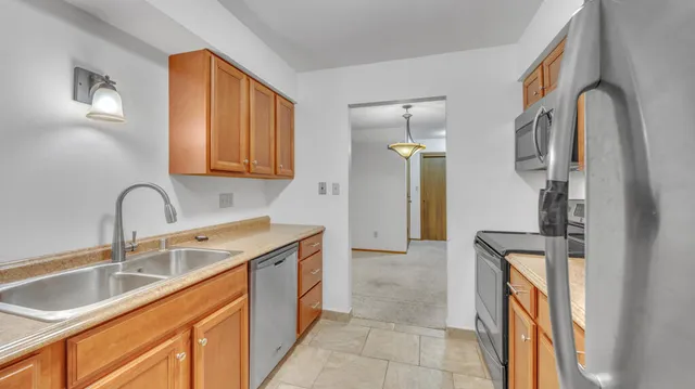 $1,299 | 615 Michigan Avenue, Unit 617, Sheboygan, WI 53081