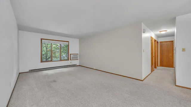 $1,299 | 615 Michigan Avenue, Unit 617, Sheboygan, WI 53081