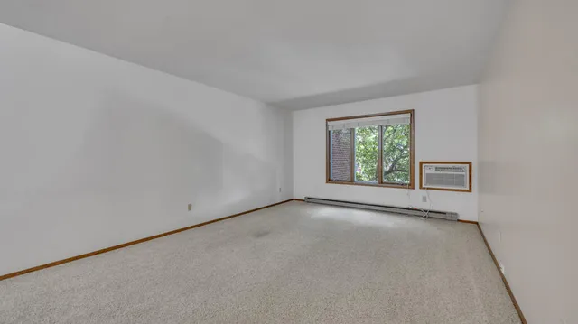 $1,299 | 615 Michigan Avenue, Unit 617, Sheboygan, WI 53081