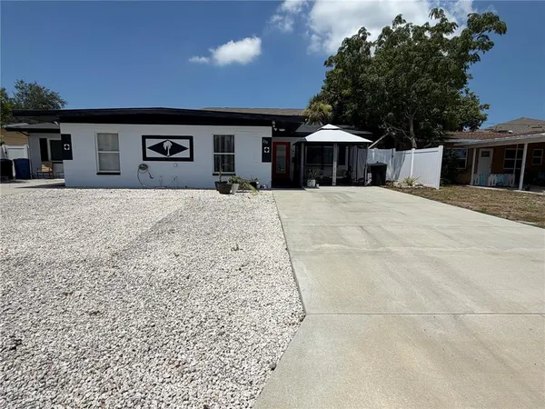 $2,650 | 233 38th Avenue Southeast, St. Petersburg, FL 33705
