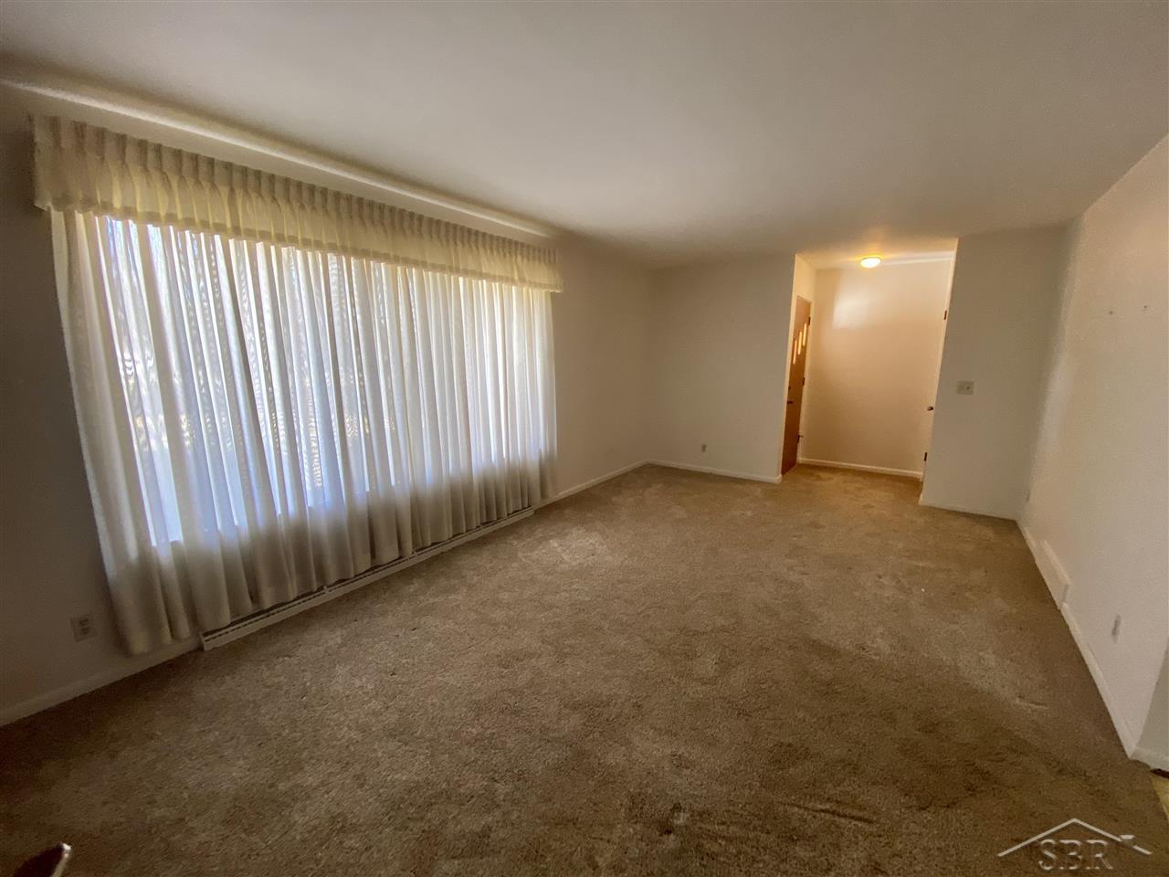 2877 Clayburn Road Saginaw, MI 48603 - Photo 3 of 13 50028229-2.JPG