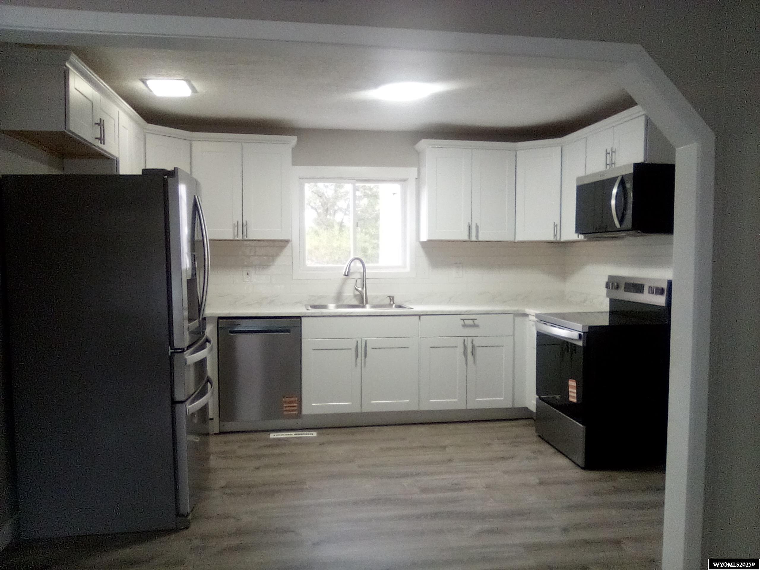 108 Frontier Avenue Newcastle, WY 82701 - Photo 2 of 7