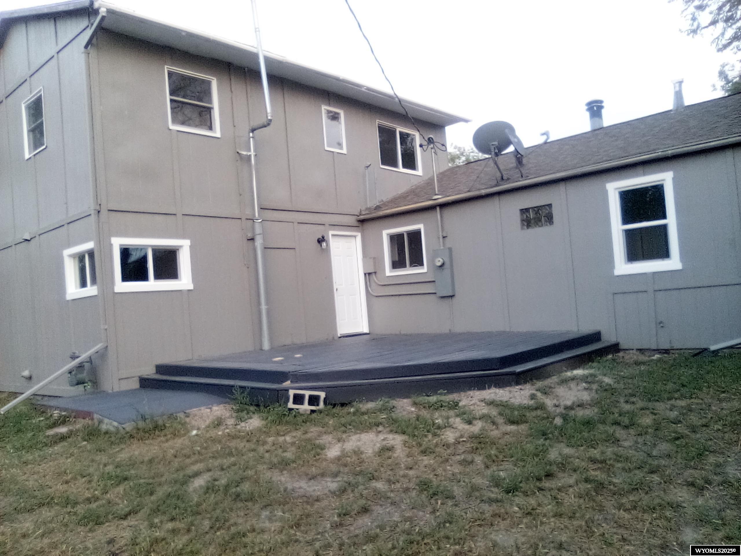 108 Frontier Avenue Newcastle, WY 82701 - Photo 4 of 7