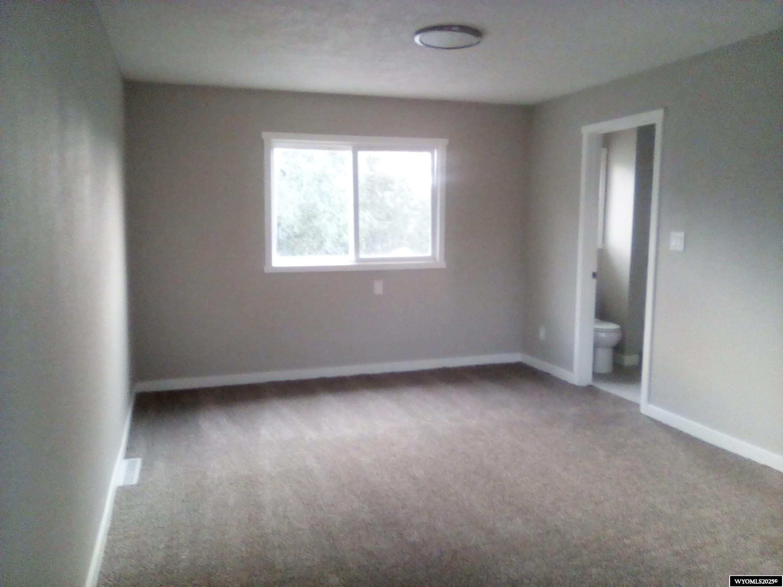 108 Frontier Avenue Newcastle, WY 82701 - Photo 5 of 7