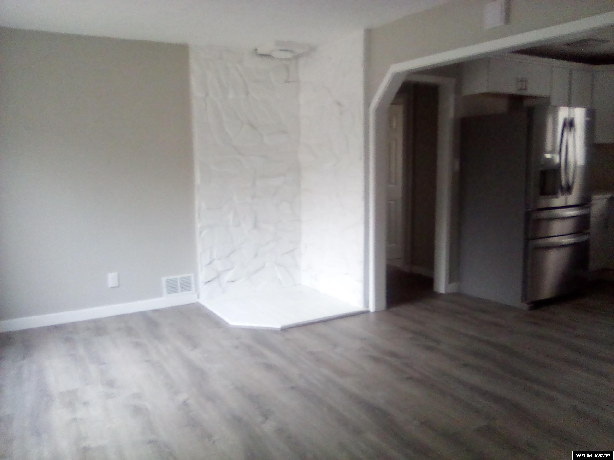 108 Frontier Avenue Newcastle, WY 82701 - Photo 6 of 7