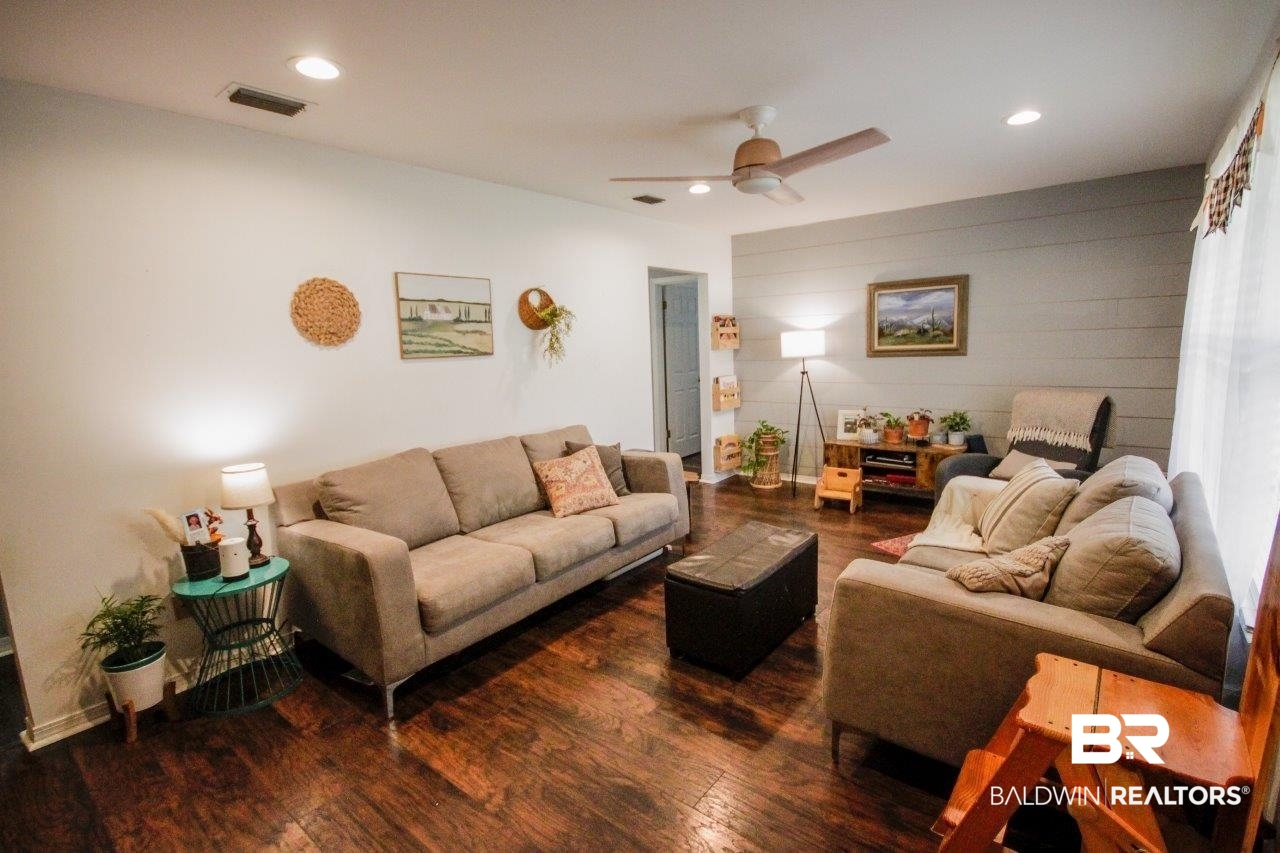 153 Richmond Road Daphne, AL 36526 - Photo 2 of 20