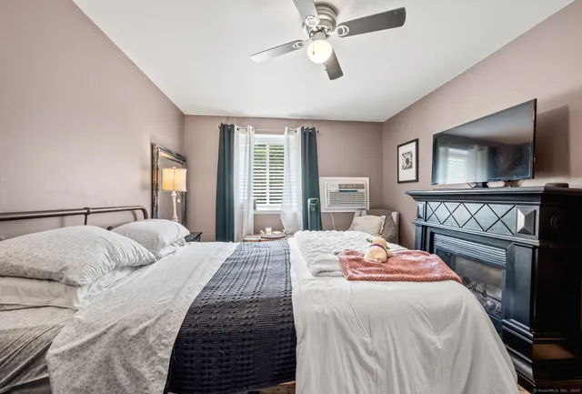 $159,900 | 17 McKenna Drive, Middletown, CT 06457