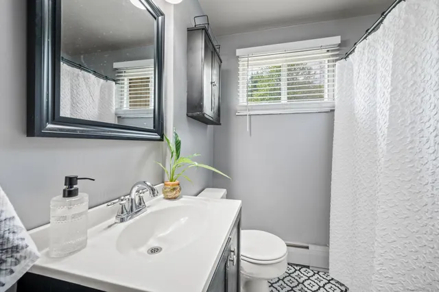 $159,900 | 17 McKenna Drive, Middletown, CT 06457