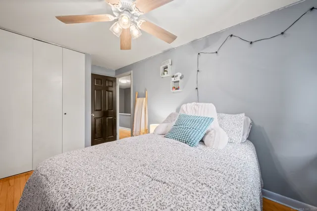 $159,900 | 17 McKenna Drive, Middletown, CT 06457