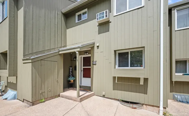 $159,900 | 17 McKenna Drive, Middletown, CT 06457