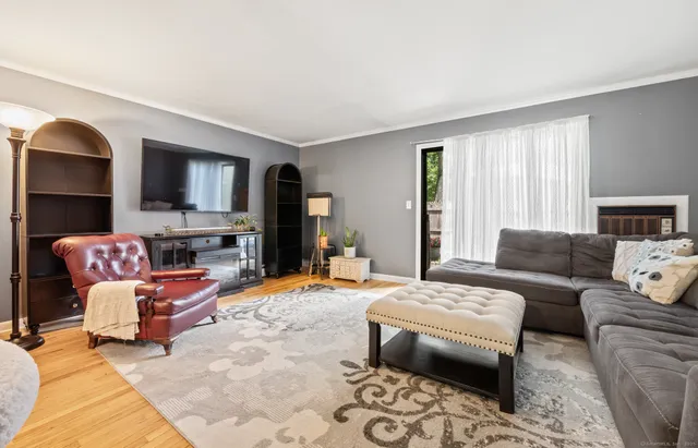 $159,900 | 17 McKenna Drive, Middletown, CT 06457