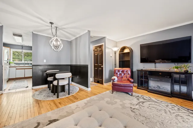 $159,900 | 17 McKenna Drive, Middletown, CT 06457