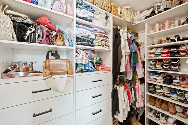 $3,600 | 601 Northeast 27th Street, Unit 1604, Miami, FL 33137