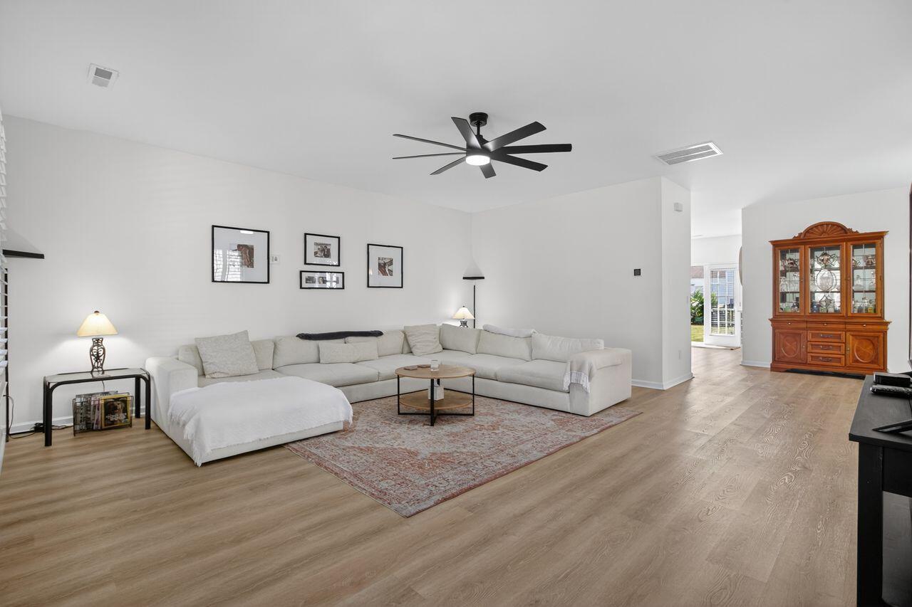 117 Red Leaf Boulevard Moncks Corner, SC 29461 - Photo 13 of 116 (13)