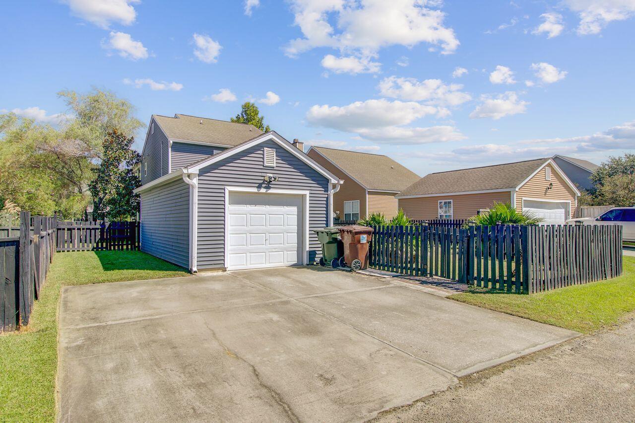 117 Red Leaf Boulevard Moncks Corner, SC 29461 - Photo 44 of 116 (44)