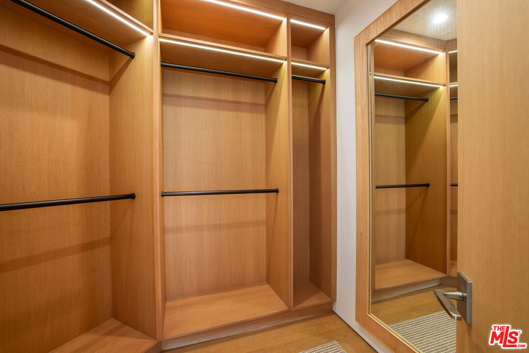 4016 The Strand Manhattan Beach, CA 90266 - Photo 17 of 42