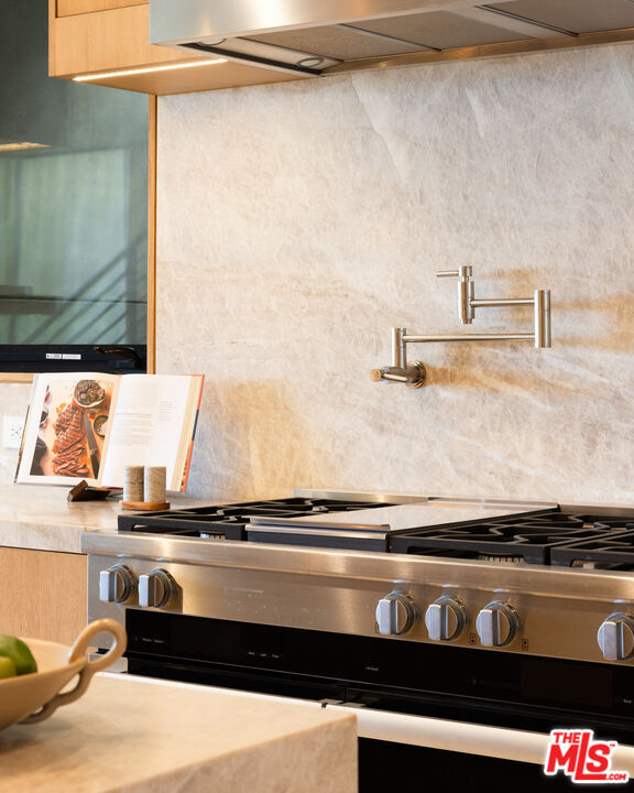 4016 The Strand Manhattan Beach, CA 90266 - Photo 8 of 42