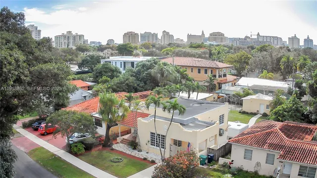$900,000 | 4250 Southwest 10th Street, Miami, FL 33134