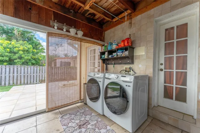 $900,000 | 4250 Southwest 10th Street, Miami, FL 33134