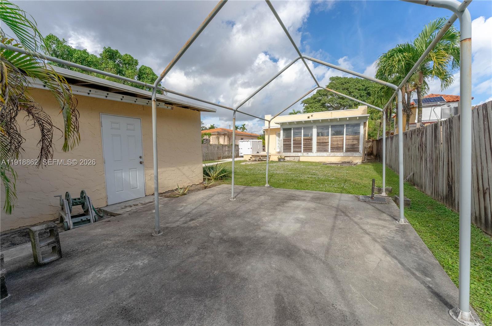 4250 Southwest 10th Street Miami, FL 33134 - Photo 28 of 37