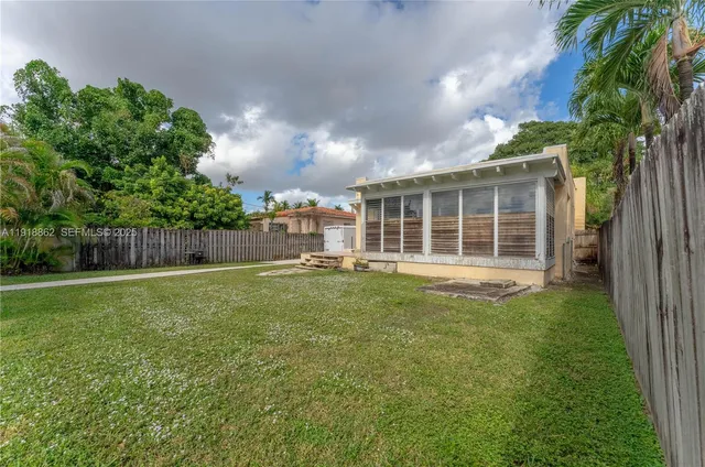 $900,000 | 4250 Southwest 10th Street, Miami, FL 33134