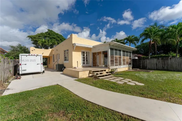 $900,000 | 4250 Southwest 10th Street, Miami, FL 33134