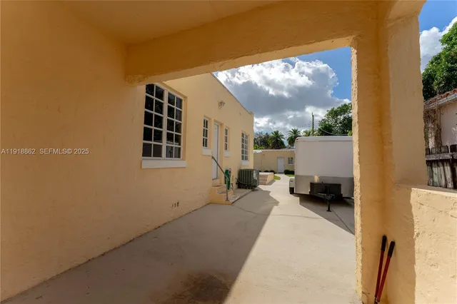 $900,000 | 4250 Southwest 10th Street, Miami, FL 33134