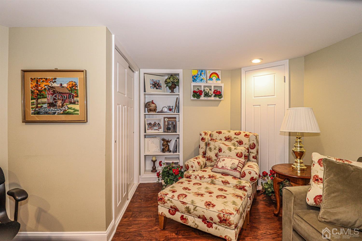 32 Monaghan Road Edison, NJ 08817 - Photo 27 of 35 a bedroom with a bed and dresser with rug