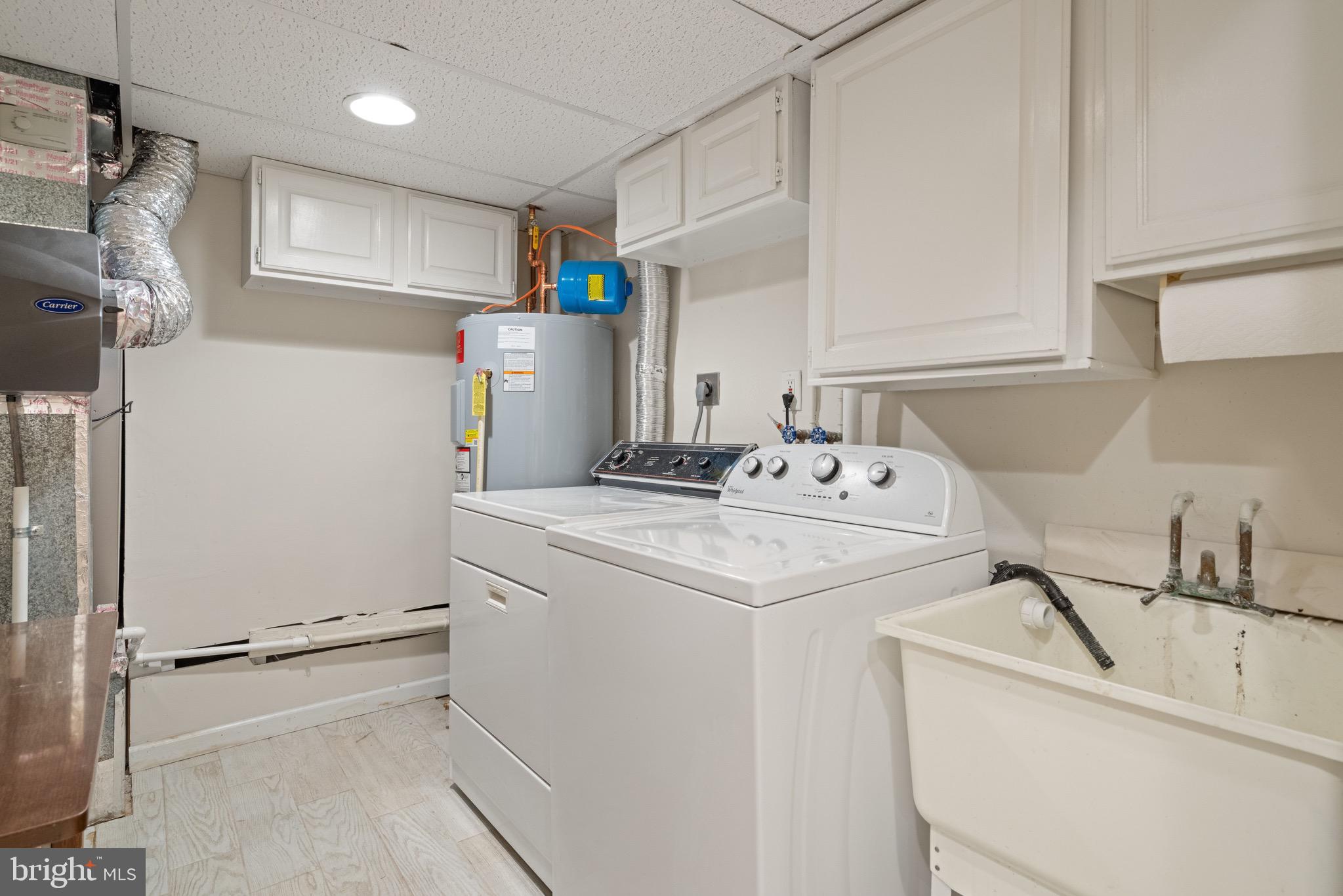 4752 Timber Ridge Drive Montclair, VA 22025 - Photo 54 of 72 Laundry Room
