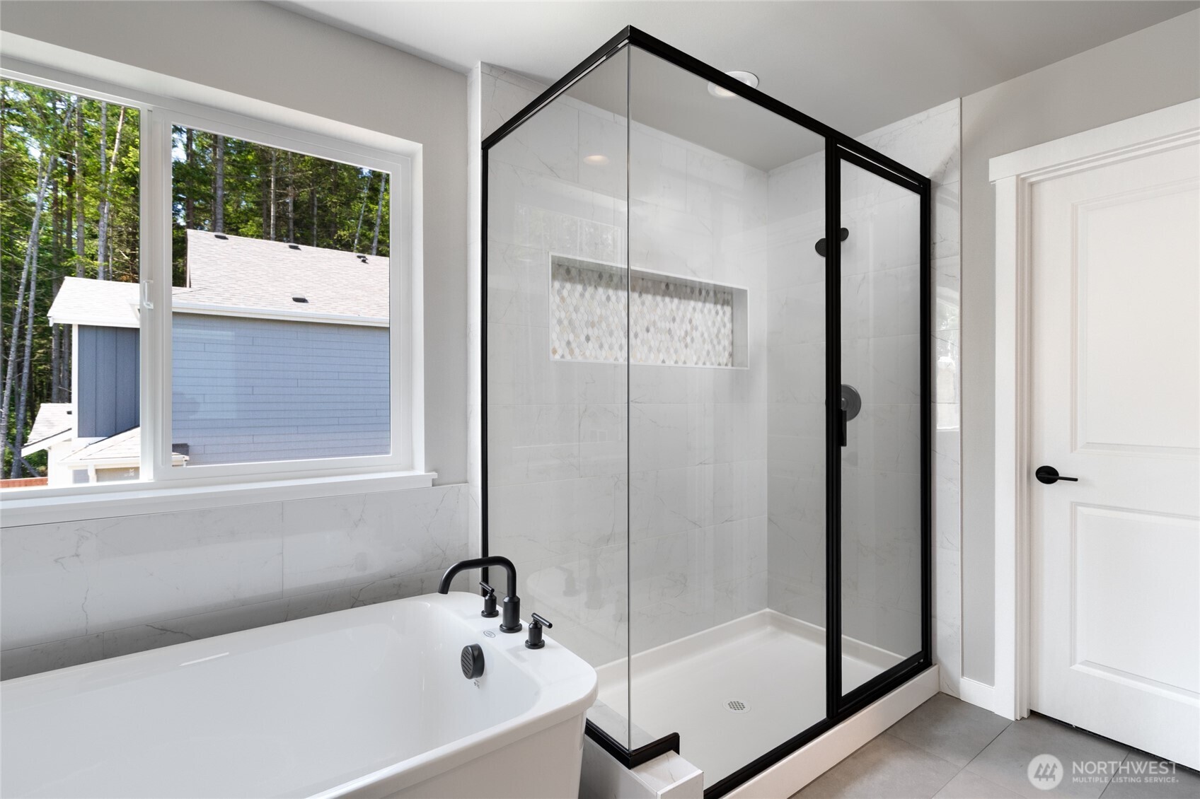 2430 Ridgeway Drive Oak Harbor, WA 98277 - Photo 11 of 12